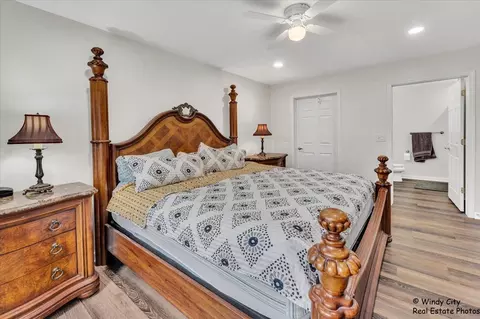 Bedroom - 2054 Peach Tree Ln, Algonquin, IL 60102 photo 2 of 3