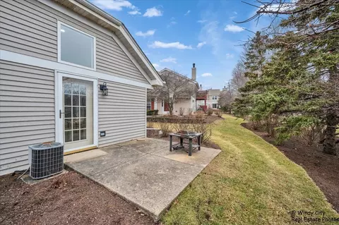 Other - 2054 Peach Tree Ln, Algonquin, IL 60102 photo 4 of 5