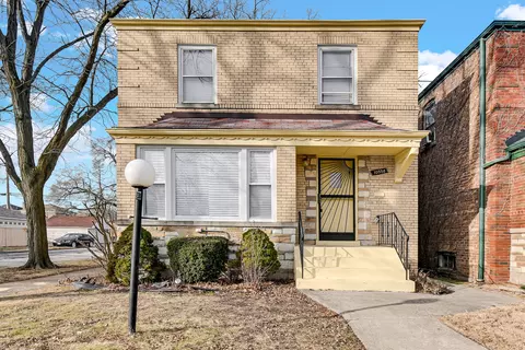 10558 S Prairie Ave, Chicago, IL 60628