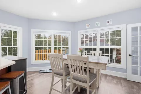 Dining - 2937 16th Ave, Moline, IL 61265 photo 4 of 4