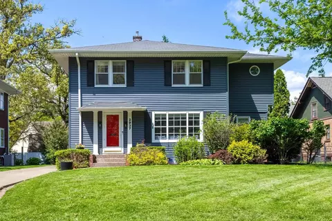 Exterior - 2937 16th Ave, Moline, IL 61265 photo 4 of 10
