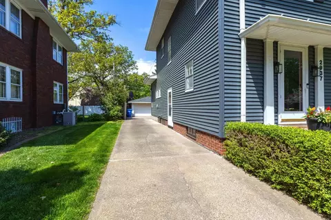 Exterior - 2937 16th Ave, Moline, IL 61265 photo 6 of 10