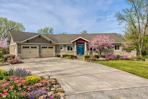 941 N 2150th Rd, Oglesby, IL 61348