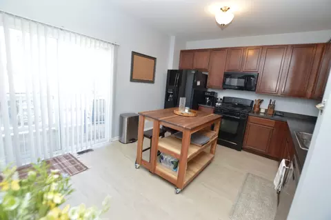 Kitchen - 2106 Concord Dr, Mchenry, IL 60050 photo 2 of 2