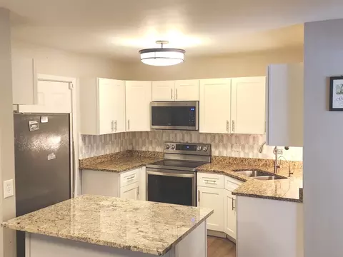Kitchen - 406 College Xing, Rolling Meadows, IL 60008 photo 2 of 2