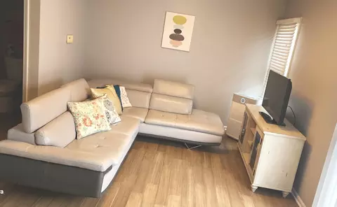 Living - 406 College Xing, Rolling Meadows, IL 60008 photo 3 of 4