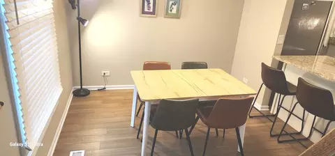 Dining - 406 College Xing, Rolling Meadows, IL 60008 photo 5 of 5