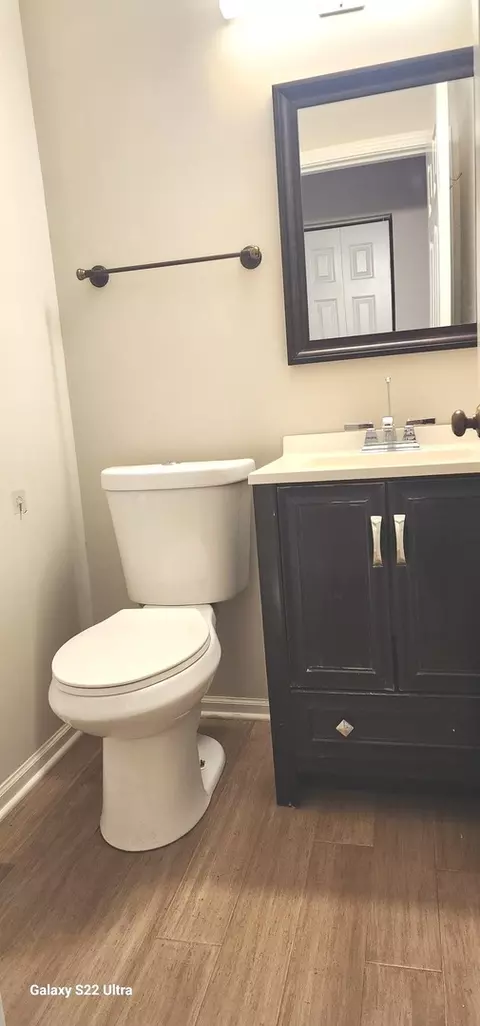 Bath - 406 College Xing, Rolling Meadows, IL 60008 photo 1 of 4
