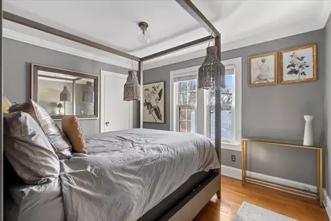 Bedroom - 330 E Saint Charles Rd, Elmhurst, IL 60126 photo 1 of 3