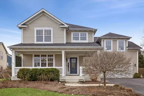 723 Branson Dr, Batavia, IL 60510
