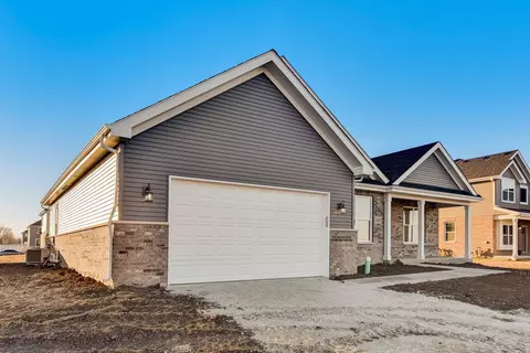 20813 Elwood St, Lynwood, IL 60411