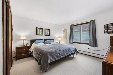 Bedroom - 108 La Fox Dr, Algonquin, IL 60102 photo 1 of 3