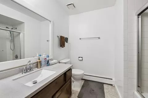 Bath - 108 La Fox Dr, Algonquin, IL 60102 photo 1 of 2