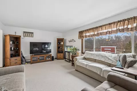 Living - 108 La Fox Dr, Algonquin, IL 60102 photo 1 of 2