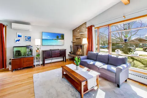 Living - 2109 Dobson St, Evanston, IL 60202 photo 1 of 4