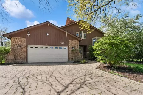 2718 N Elm Ln N, Arlington Heights, IL 60004
