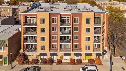 8000 Kilpatrick Ave #2B, Skokie, IL 60076