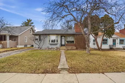 956 Westmoreland Ave, Waukegan, IL 60085