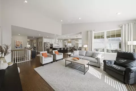 Living - 76 Somerset Cir, Wheaton, IL 60189 photo 4 of 5