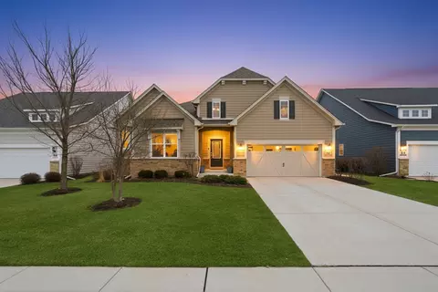 Exterior - 76 Somerset Cir, Wheaton, IL 60189 photo 7 of 9