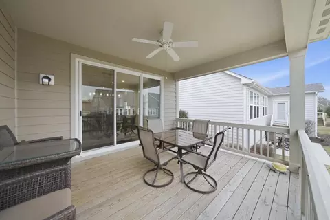 Exterior - 76 Somerset Cir, Wheaton, IL 60189 photo 3 of 9