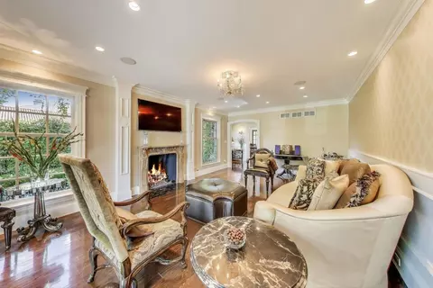 Living - Undisclosed, River Forest, IL 60305 photo 2 of 2