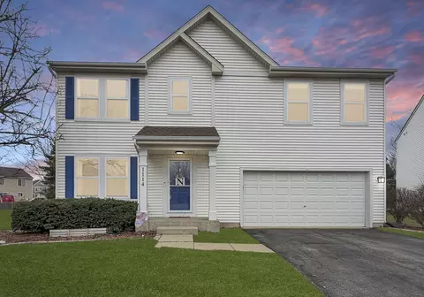 1114 Port Royal Rd, Pingree Grove, IL 60140