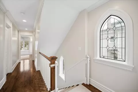 Entry Way - 556 Willow Rd, Winnetka, IL 60093 photo 4 of 4