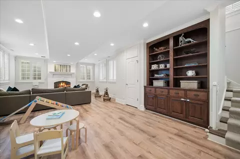 Living - 556 Willow Rd, Winnetka, IL 60093 photo 4 of 4
