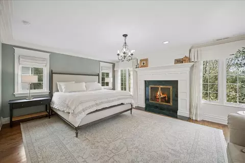 Bedroom - 556 Willow Rd, Winnetka, IL 60093 photo 2 of 6