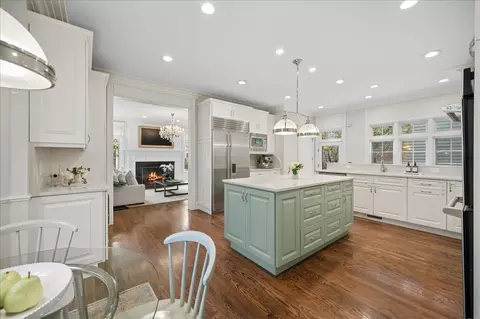 Kitchen - 556 Willow Rd, Winnetka, IL 60093 photo 2 of 6