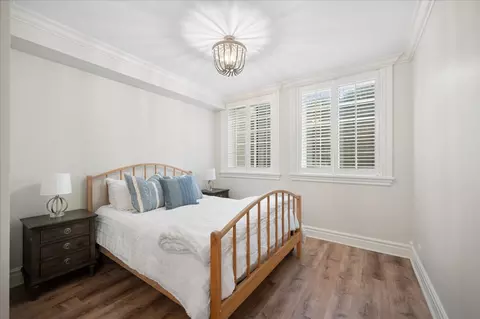 Bedroom - 556 Willow Rd, Winnetka, IL 60093 photo 5 of 6
