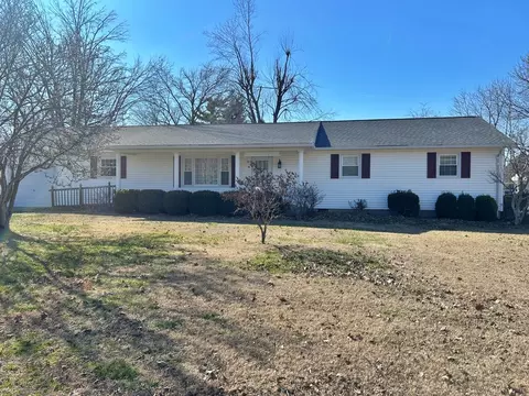 120 Southwest Dr, Harrisburg, IL 62946
