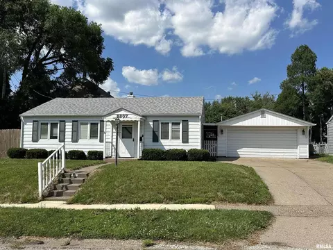 3807 10th Avenue Pl, Moline, IL 61265