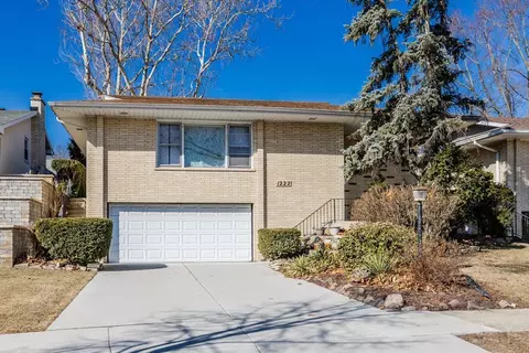 1222 Woodside Rd, La Grange Park, IL 60526