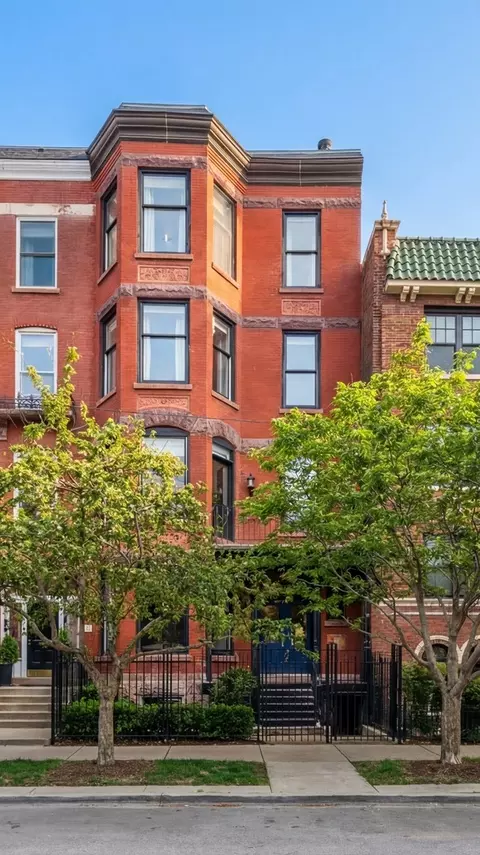 1816 N Lincoln Park W, Chicago, IL 60614
