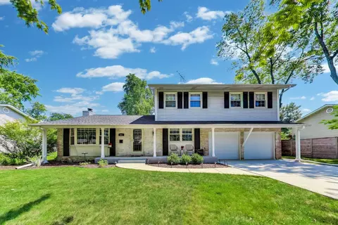 651 N Williams Dr, Palatine, IL 60074