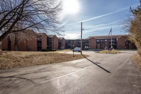 2929 Sunnyside Dr #268, Rockford, IL 61114