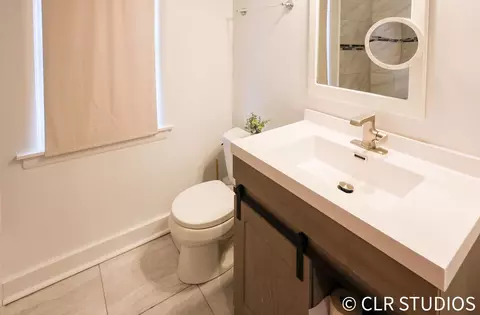 Bath - 17405 Longfellow Ave, Hazel Crest, IL 60429 photo 1 of 2
