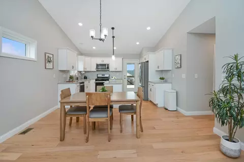 Dining - 3 Fedor Cir, Bloomington, IL 61705 photo 2 of 3