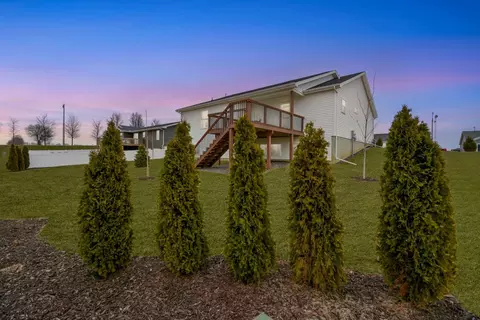 Exterior - 3 Fedor Cir, Bloomington, IL 61705 photo 3 of 4