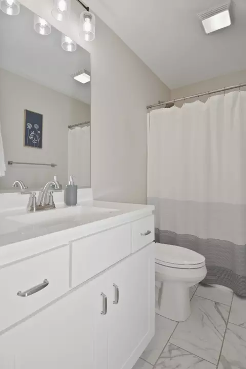 Bath - 3 Fedor Cir, Bloomington, IL 61705 photo 6 of 8