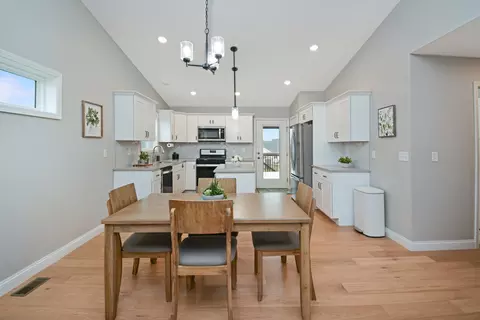 Dining - 3 Fedor Cir, Bloomington, IL 61705 photo 1 of 3
