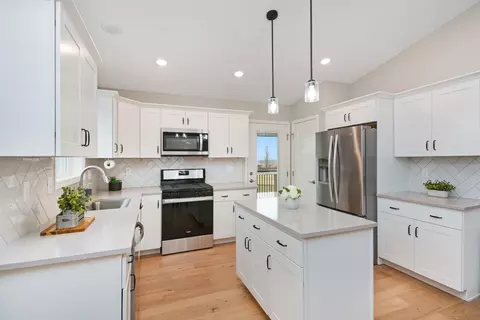 Kitchen - 3 Fedor Cir, Bloomington, IL 61705 photo 1 of 11