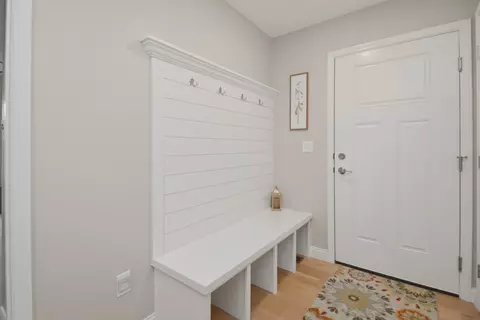 Entry Way - 3 Fedor Cir, Bloomington, IL 61705 photo 4 of 5