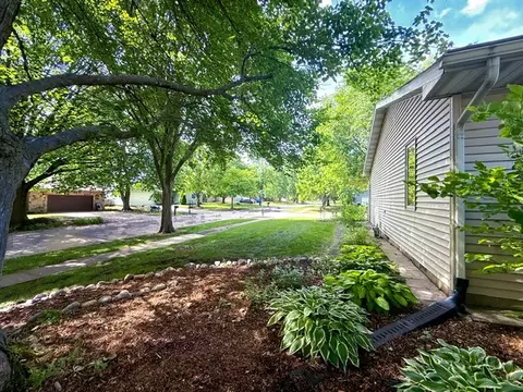 2707 Worcester Dr, Champaign, IL 61821 photo 9