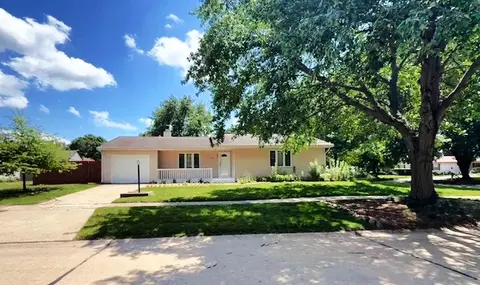 2707 Worcester Dr, Champaign, IL 61821 photo 3