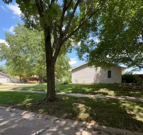 2707 Worcester Dr, Champaign, IL 61821 photo 8