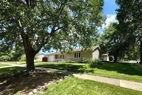 2707 Worcester Dr, Champaign, IL 61821 photo 2