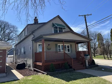 7813 W 65th Pl, Bedford Park, IL 60501